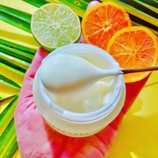 VELY VELY Yuja C-tamin Cream — 5점을 준 리뷰어가 2021년 5월 올린 사용 사진