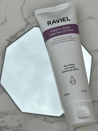 라비엘 RAVIEL 퍼플 쥬얼 클린 필 오프 팩, 마일드 블랙헤드 리무버, 4.1 fl oz(120ml) — 5점을 준 리뷰어가 2022년 9월 올린 사용 사진