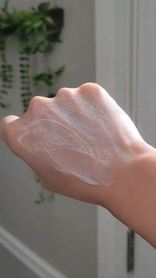 바노바기 코스메틱 바노바기 밀크씨슬 리페어 시카 폼 클렌저 플러스 120ml + 선스크린 플러스 50ml — 5점을 준 리뷰어가 2023년 8월 올린 사용 사진