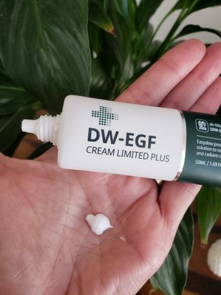 이지듀 DW-EGF 크림 리미티드 플러스 1.69 FL.Oz — 5점을 준 리뷰어가 2021년 9월 올린 사용 사진