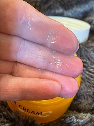 [THE SKIN HOUSE] Vita Snail Cream — 5점을 준 리뷰어가 2022년 4월 올린 사용 사진
