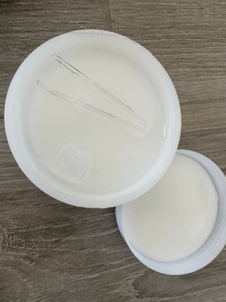 오어스 마일드 카밍 순진 비건 토너 패드 포 페이스 모이스처라이징 &amp; 수딩 — 5점을 준 리뷰어가 2023년 2월 올린 사용 사진