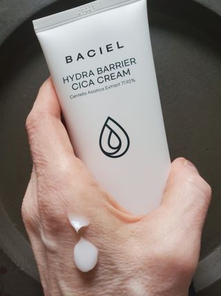 바시엘 BACIEL 바시엘 하이드라 베리어 시카 크림 — 4점을 준 리뷰어가 2021년 5월 올린 사용 사진