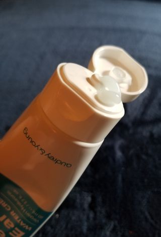 오드리앤영 하이 비건 얼스 워터 크림 80g — 3점을 준 리뷰어가 2021년 8월 올린 사용 사진