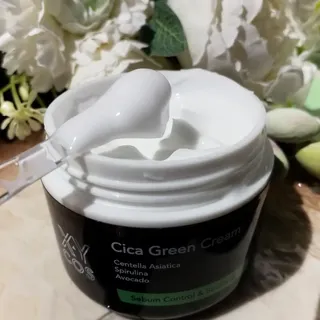 [XYCOS] Cica Green Cream (Vegan) — 5점을 준 리뷰어가 2022년 4월 올린 사용 사진