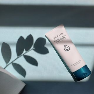 바시엘 BACIEL 바시엘 하이드라 베리어 시카 크림 — 5점을 준 리뷰어가 2021년 5월 올린 사용 사진