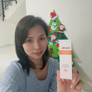 라비엘 멀티 비타민 다크 스팟 &amp; 블레미쉬 케어 페이스 세럼 모든 피부용 1.7 fl oz — 5점을 준 리뷰어가 2022년 12월 올린 사용 사진