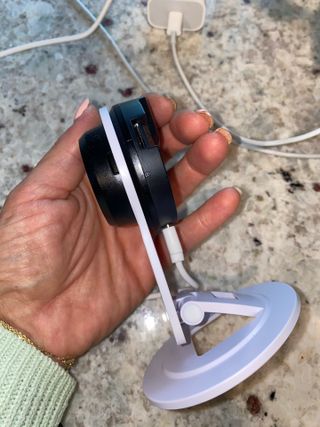 온습도 모니터와 스마트 리모컨이 탑재된 EGLOO cam S4 1080P Wi-Fi 스마트 카메라 — 2점을 준 리뷰어가 2021년 5월 올린 사용 사진
