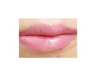 ATHE AUTHENTIC AIRY LIP BALM / 비건립밤 / 어센틱립밤 / 에어리립밤 (수정 요청) — 5점을 준 리뷰어가 2022년 7월 올린 사용 사진