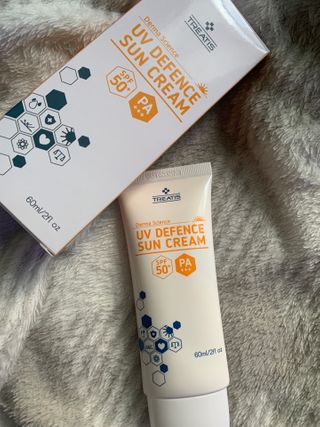 트리티스 US [TREATIS] UV Defence Sun Cream PA+++ / SPF50+ — 5점을 준 리뷰어가 2021년 2월 올린 사용 사진