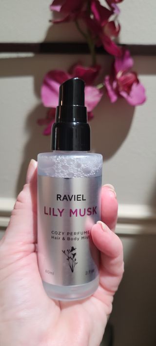 라비엘 RAVIEL 코지 퍼퓸 헤어 &amp; 바디 미스트 스프레이 2.7 fl oz(80ml), 릴리 머스크/튜브 로즈 — 5점을 준 리뷰어가 2022년 8월 올린 사용 사진