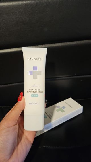 바노바기 코스메틱 바노바기 밀크씨슬 리페어 시카 선스크린 플러스 50ml — 4.5점을 준 리뷰어가 2023년 10월 올린 사용 사진