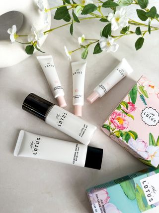 더 퓨어 로터스 제주 식물 선크림 / 제주 연잎 &amp; 동백 미스트 / 순수한 연꽃 어메니티 세트 — 5점을 준 리뷰어가 2022년 9월 올린 사용 사진