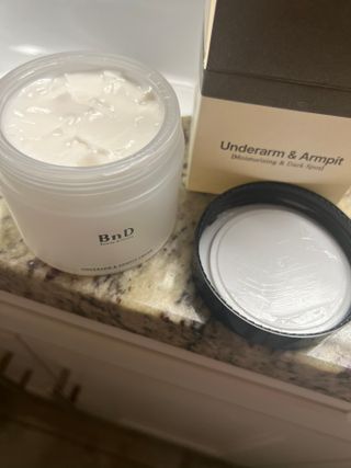 비엔디 2나우[ENG]BnD Body Whitening Underarm Cream — 5점을 준 리뷰어가 2024년 12월 올린 사용 사진