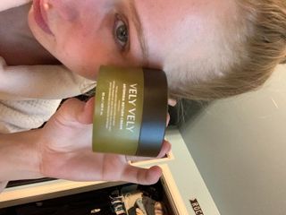VELY VELY Artemisia Return Cream — 4.5점을 준 리뷰어가 2021년 4월 올린 사용 사진