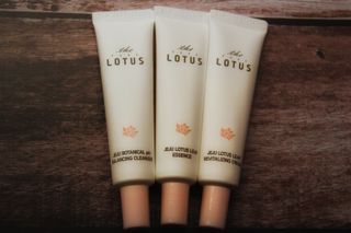 더 퓨어 로터스 제주 식물 선크림 / 제주 연잎 &amp; 동백 미스트 / 순수한 연꽃 어메니티 세트 — 5점을 준 리뷰어가 2022년 12월 올린 사용 사진
