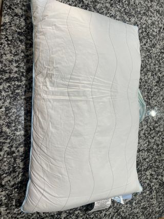 (Blue) dearNa Travel Pillowcase Easy-to-Attach Washable Pillow Cover for Skincare Protection — 리뷰어가 2024년 11월 올린 사용 사진