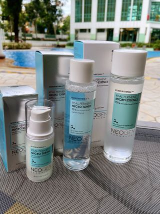 네오젠 더마로지 리얼퍼먼트 마이크로 세트 (토너 150ml, 에센스 150ml, 세럼 30ml, 미스트 115ml) — 4점을 준 리뷰어가 2022년 8월 올린 사용 사진