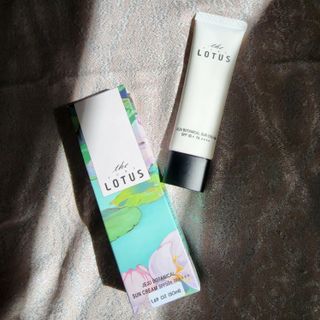 제주 보태니컬 선크림/더 퓨어 로터스 어메니티 세트/연꽃잎 마스크 - 진정 — 5점을 준 리뷰어가 2022년 8월 올린 사용 사진