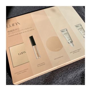 【AK BEAUTY 공식】 도자기 피부 만들기 올인원 베이스 세트 — 5점을 준 리뷰어가 2022년 10월 올린 사용 사진