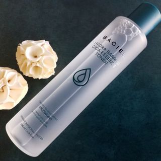 바시엘 BACIEL 바시엘 하이드라 베리어 시카 에센스 토너 — 5점을 준 리뷰어가 2021년 9월 올린 사용 사진
