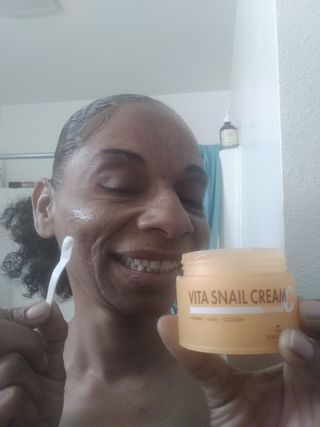 [THE SKIN HOUSE] Vita Snail Cream — 5점을 준 리뷰어가 2022년 4월 올린 사용 사진
