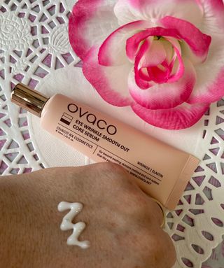 오바코 ovaco eye wrinkle smooth out serum — 5점을 준 리뷰어가 2022년 2월 올린 사용 사진
