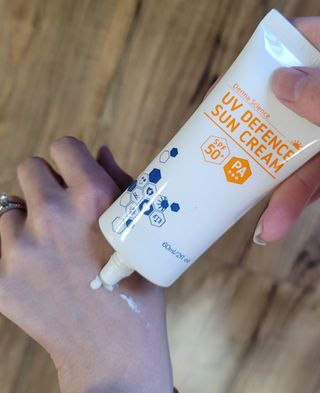 트리티스 US [TREATIS] UV Defence Sun Cream PA+++ / SPF50+ — 5점을 준 리뷰어가 2021년 3월 올린 사용 사진