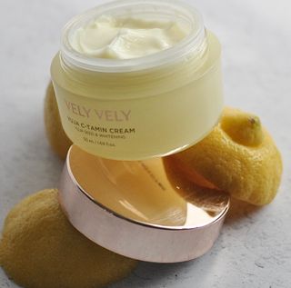 VELY VELY Yuja C-tamin Cream — 5점을 준 리뷰어가 2021년 5월 올린 사용 사진