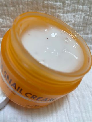 [THE SKIN HOUSE] Vita Snail Cream — 4.5점을 준 리뷰어가 2022년 4월 올린 사용 사진