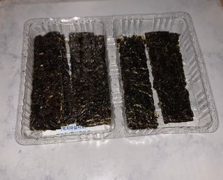 UNCLE NICK 한국 슈퍼 스낵 블랙 &amp; 블랙 김 스낵 — 5점을 준 리뷰어가 2021년 10월 올린 사용 사진