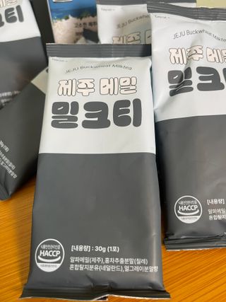 느랑풀 USA_ [neurangpul] JEJU BUCKWHEAT MILKTEA 30g*10 — 5점을 준 리뷰어가 2025년 7월 올린 사용 사진