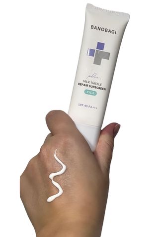 바노바기 코스메틱 바노바기 밀크씨슬 리페어 시카 선스크린 플러스 50ml — 5점을 준 리뷰어가 2023년 10월 올린 사용 사진