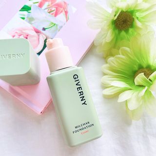 지베르니 밀착 커버 파운데이션 30ml + 밀착 커버 쿠션 본 제품 — 3.5점을 준 리뷰어가 2023년 9월 올린 사용 사진