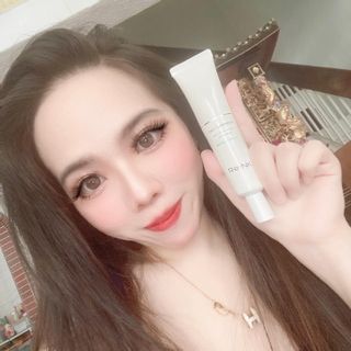 Re:NK 리엔케이 셀루미너스 안티폴루션 UV 크림 — 5점을 준 리뷰어가 2022년 1월 올린 사용 사진