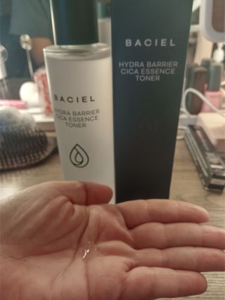 바시엘 BACIEL 바시엘 하이드라 베리어 시카 에센스 토너 — 5점을 준 리뷰어가 2021년 9월 올린 사용 사진