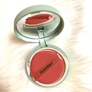 지베르니 밀착 커버 파운데이션 30ml + 밀착 커버 쿠션 본 제품 — 5점을 준 리뷰어가 2023년 9월 올린 사용 사진