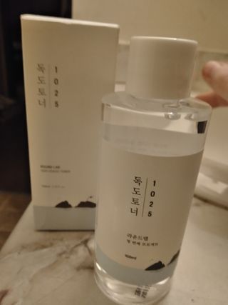라운드 랩 1025 독도 토너 100ml — 4.5점을 준 리뷰어가 2021년 2월 올린 사용 사진