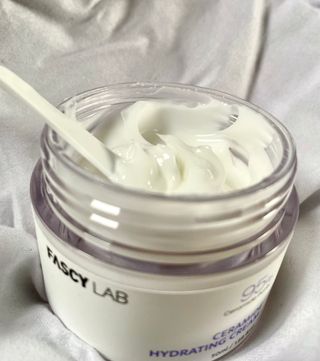 파시랩 USA_[FASCY LAB] 세라마이드 하이드레이팅 크림 — 4점을 준 리뷰어가 2022년 1월 올린 사용 사진