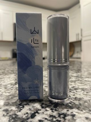 산심 명연수 멀티 스틱 밤 0.38oz 수분 스틱 집중 주름 케어 — 5점을 준 리뷰어가 2023년 5월 올린 사용 사진