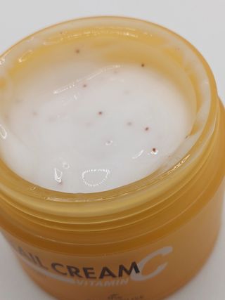 [THE SKIN HOUSE] Vita Snail Cream — 5점을 준 리뷰어가 2022년 4월 올린 사용 사진