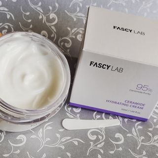 파시랩 USA_[FASCY LAB] 세라마이드 하이드레이팅 크림 — 5점을 준 리뷰어가 2021년 9월 올린 사용 사진