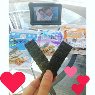 UNCLE NICK 한국 슈퍼 스낵 블랙 &amp; 블랙 김 스낵 — 5점을 준 리뷰어가 2021년 10월 올린 사용 사진
