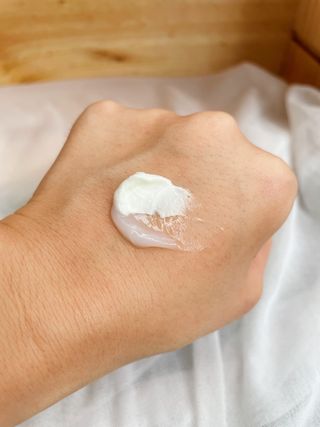 네오젠 비타 듀오 데이 나이트 크림 세트(100g) + 데이 크림(50g) + 나이트 크림(50g) — 5점을 준 리뷰어가 2022년 8월 올린 사용 사진