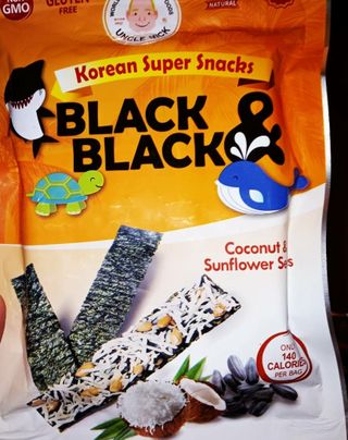 UNCLE NICK 한국 슈퍼 스낵 블랙 &amp; 블랙 김 스낵 — 4점을 준 리뷰어가 2021년 11월 올린 사용 사진