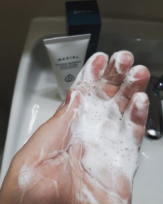 바시엘 BACIEL 바시엘 이드라 배리어 시카 폼 클렌저 120ml — 5점을 준 리뷰어가 2021년 9월 올린 사용 사진