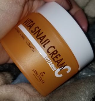 [THE SKIN HOUSE] Vita Snail Cream — 5점을 준 리뷰어가 2022년 4월 올린 사용 사진