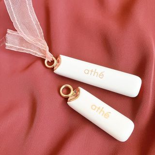ATHE AUTHENTIC AIRY LIP BALM / 비건립밤 / 어센틱립밤 / 에어리립밤 (수정 요청) — 5점을 준 리뷰어가 2022년 7월 올린 사용 사진