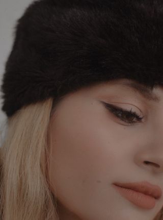 씨스터앤 시스터앤 더블이펙트 워터프루프 아이펜슬_미국 — 5점을 준 리뷰어가 2022년 2월 올린 사용 사진