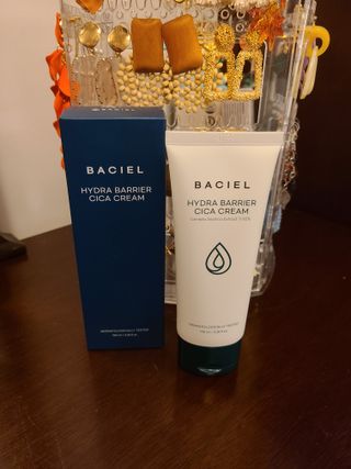 바시엘 BACIEL 바시엘 하이드라 베리어 시카 크림 — 5점을 준 리뷰어가 2021년 8월 올린 사용 사진